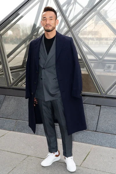 Look 2